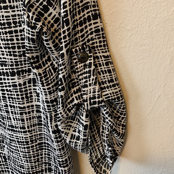 Lush top - Picture 6 of 6